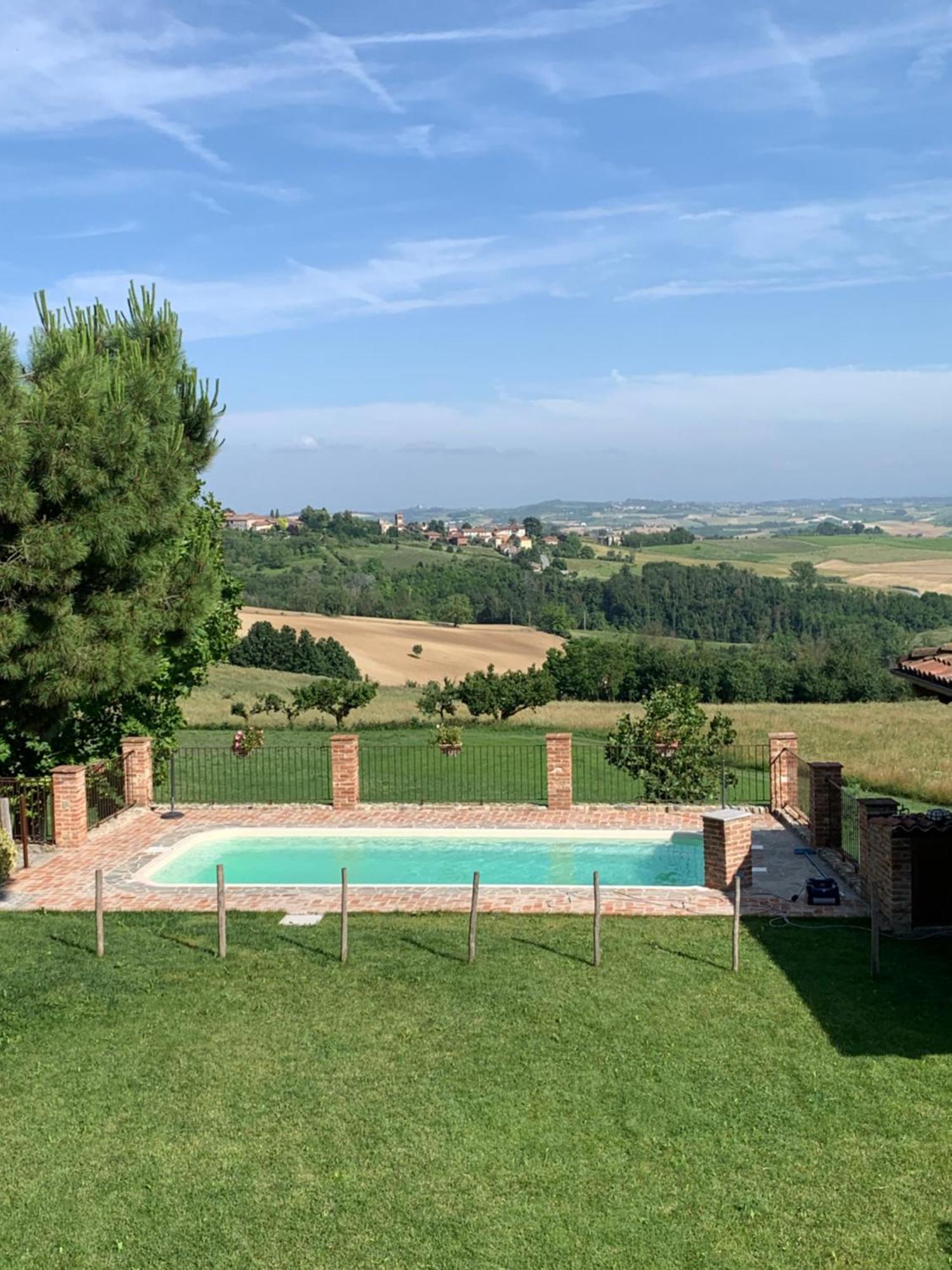 Azienda Agricola Garoglio Davide Alfiano Natta Eksteriør bilde